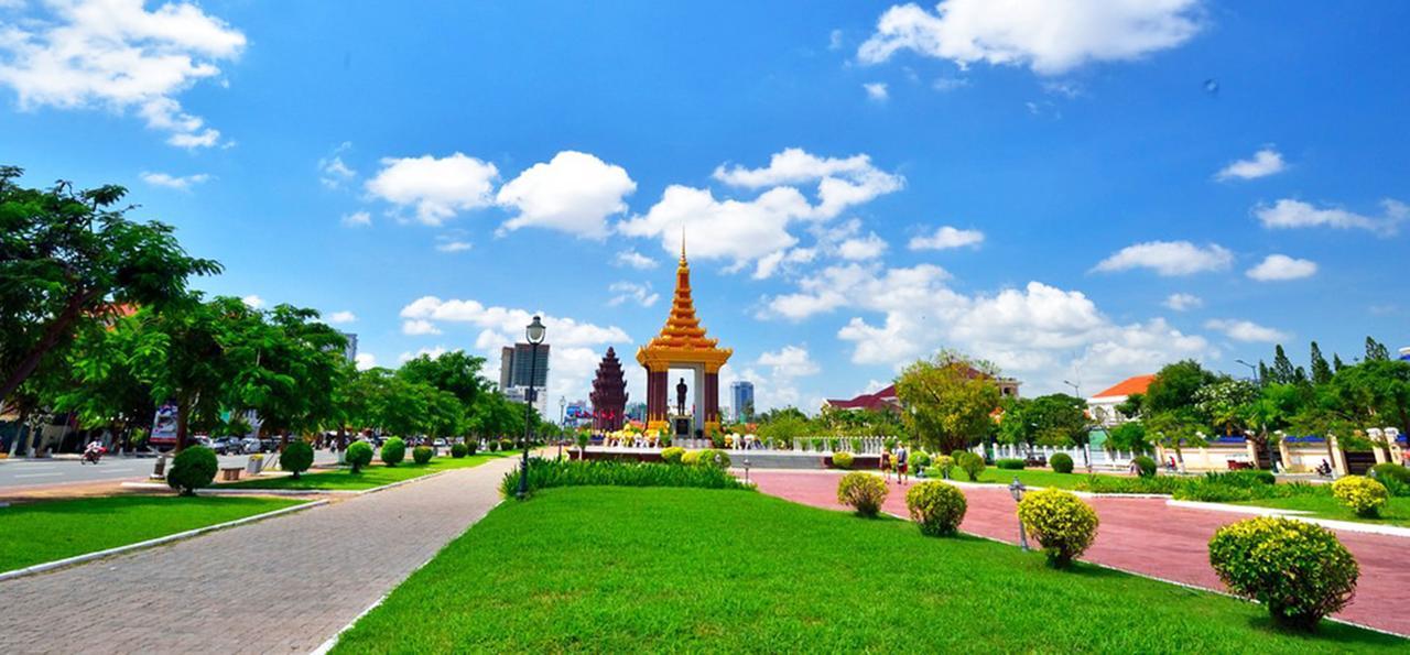 Tonle Khmer Guesthouse And Sky Bar Phnom-Penh Buitenkant foto